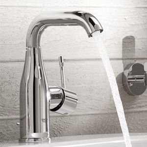 Фото смеситель для раковины grohe essence 23463001