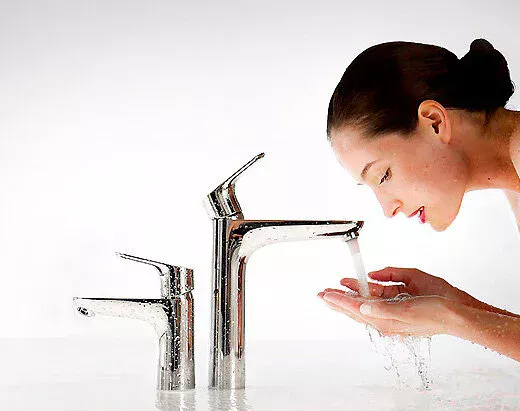 Фото смеситель для раковины hansgrohe focus е2 31607000_vstvo