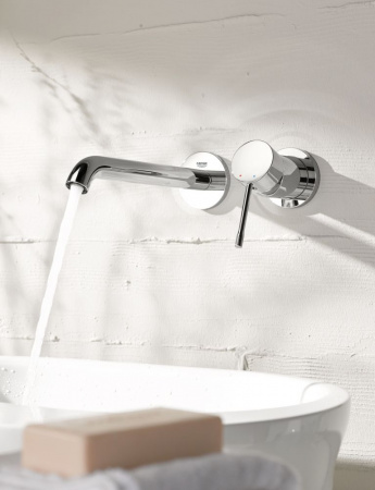 Фото встраиваемый смеситель для раковины grohe essence 19967001