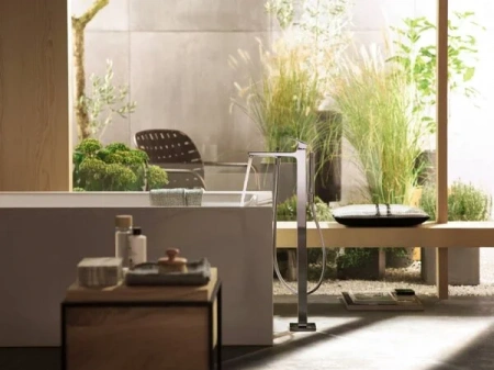 Фото напольный смеситель для ванны hansgrohe metropol 32532990