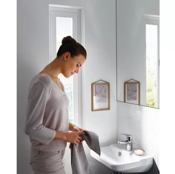 Фото смеситель для раковины hansgrohe novus 71022000