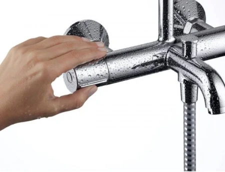 Фото душевая стойка hansgrohe vernis blend 26274000