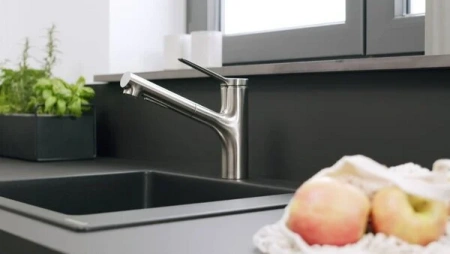 Фото смеситель для кухонной мойки hansgrohe zesis 74803800