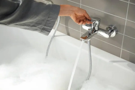 Фото смеситель для ванны hansgrohe rebris e 72450000