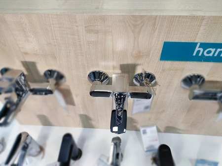 Фото смеситель для ванны hansgrohe logis 71400000_otu