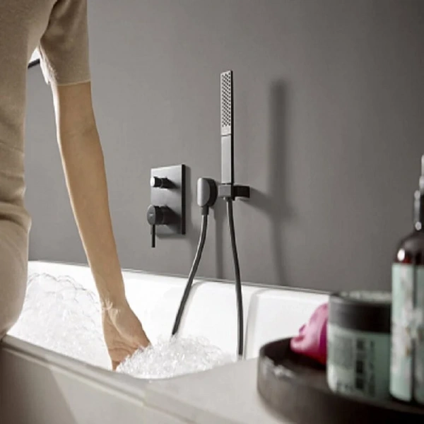 Фото смеситель для ванны hansgrohe finoris 76415670