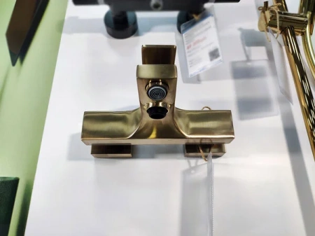 Фото смеситель для ванны hansgrohe metropol 32540140