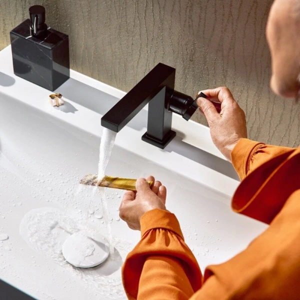Фото смеситель для раковины hansgrohe tecturis e 73020670
