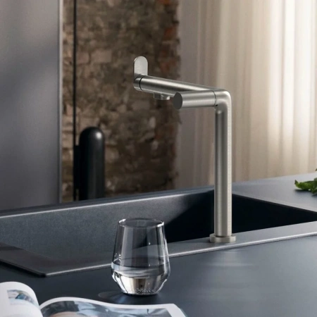Фото смеситель для кухонной мойки hansgrohe aqittura sodasystem 76810800