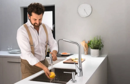 Фото смеситель для кухонной мойки hansgrohe metris select 73816000