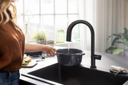 Фото смеситель для кухонной мойки hansgrohe aqittura 76803670