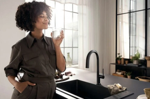 Фото смеситель для кухонной мойки hansgrohe aqittura 76803670
