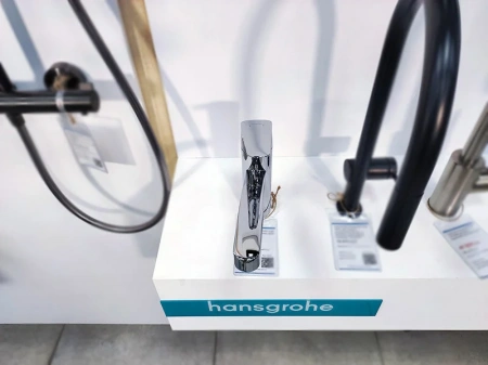 Фото смеситель для кухонной мойки hansgrohe logis 71832000_otu