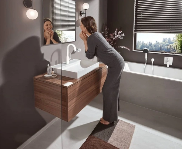 Фото смеситель для раковины hansgrohe vivenis 75030700
