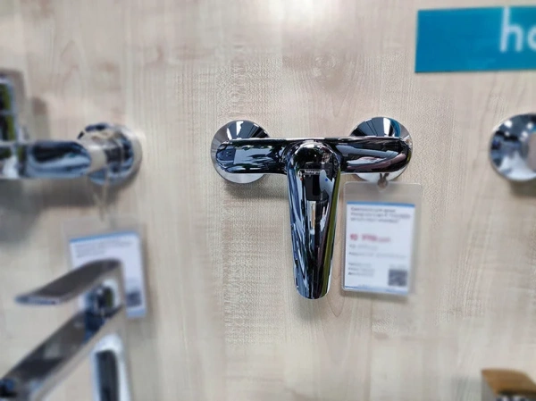 Фото смеситель для душа hansgrohe logis e 71610000_vstvo