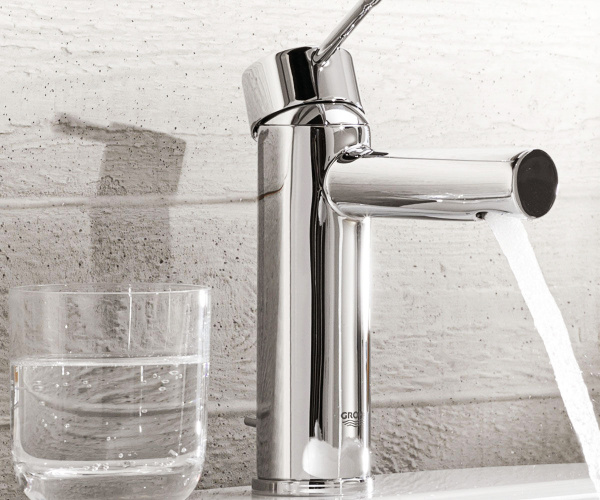 Фото смеситель для раковины grohe essence new 32898001 для раковины