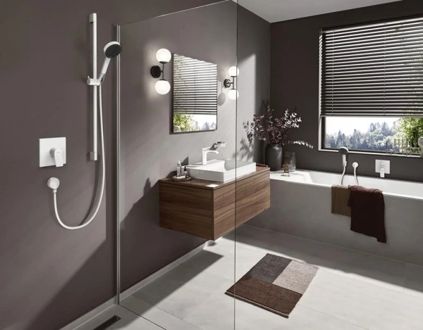 Фото смеситель для раковины hansgrohe vivenis 75020700_vstvo
