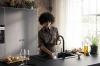 Фото смеситель для кухонной мойки hansgrohe aqittura 76803670
