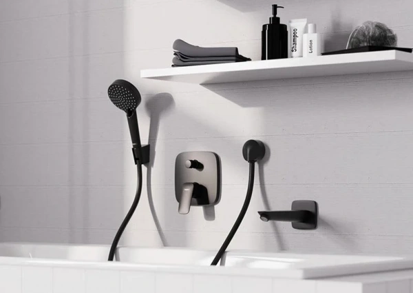 Фото смеситель для ванны hansgrohe logis 71405670