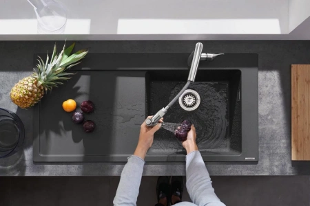 Фото смеситель для кухонной мойки hansgrohe metris 73800800
